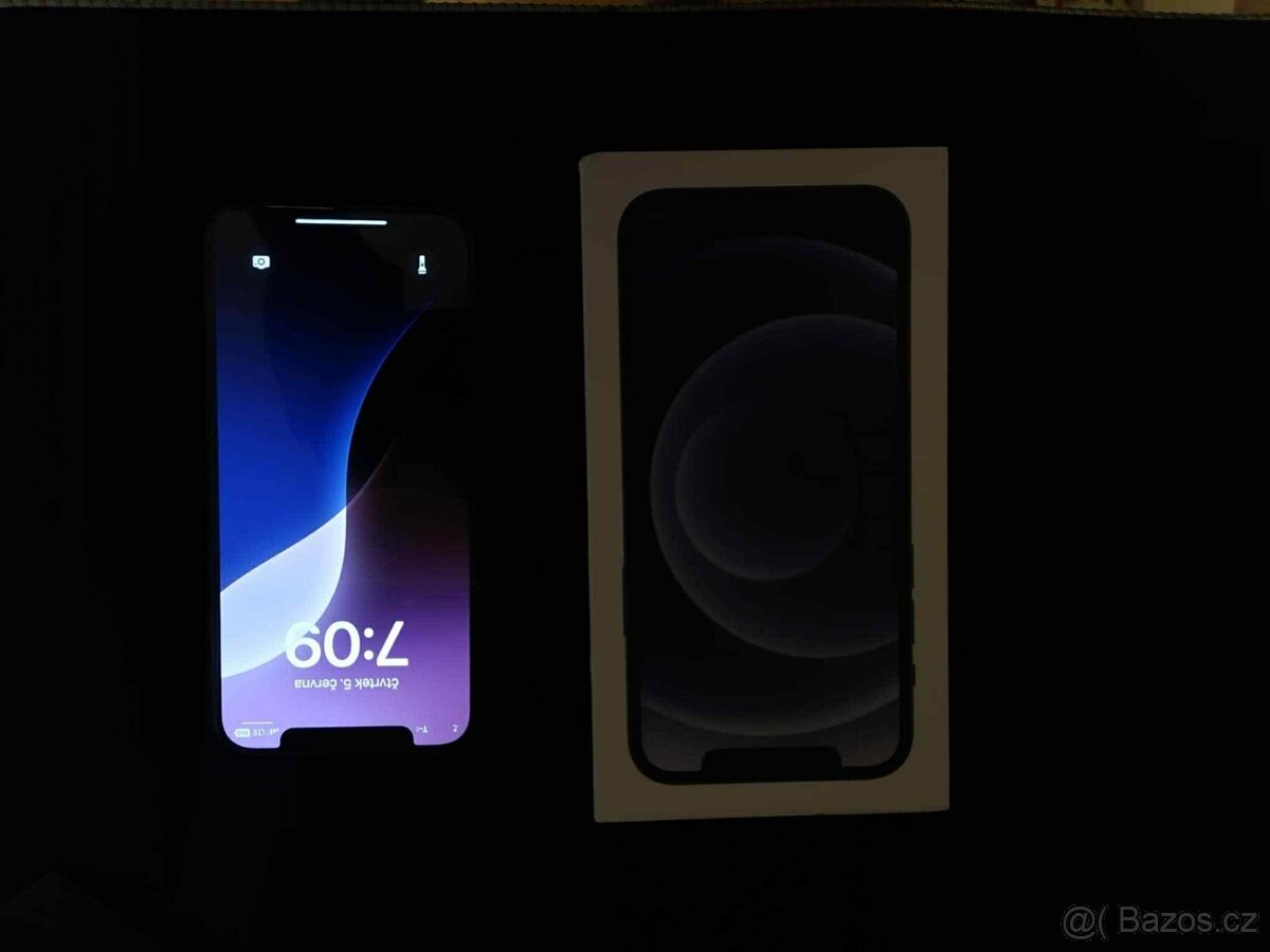 Iphone 12 64gb ČERNÝ.