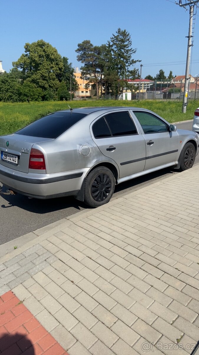 Škoda octavia 1.6 sr 1998