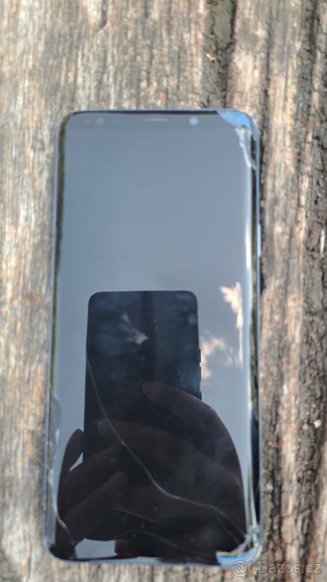 Samsung s9(vymenim za špatnej mobil a nejakej doplatek