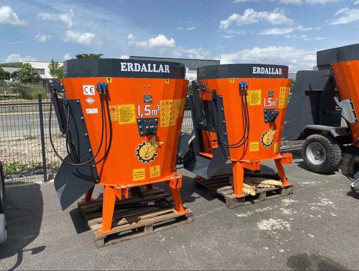 Rozdružovač balíků na traktor 1,5m3