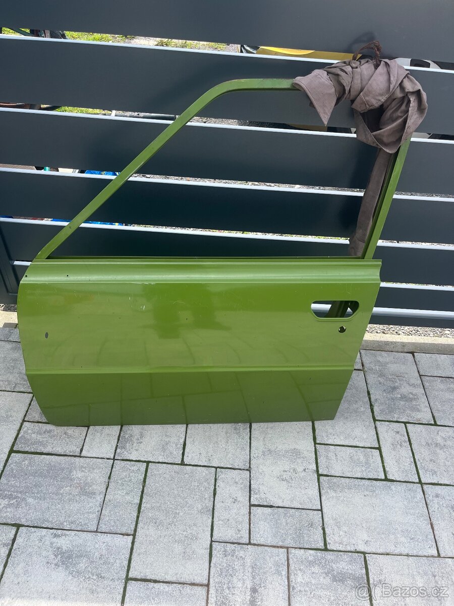 Leve přední dveře Škoda 120