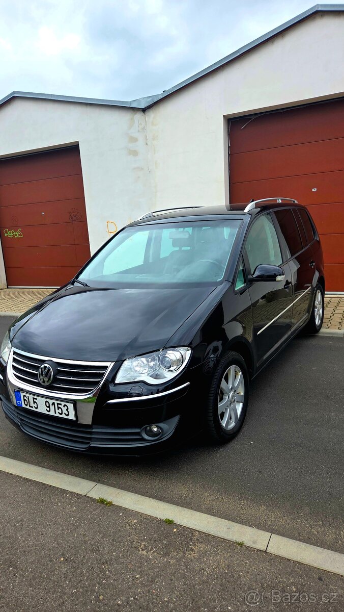 7, MISTNY VOLKSWAGEN TOURAN