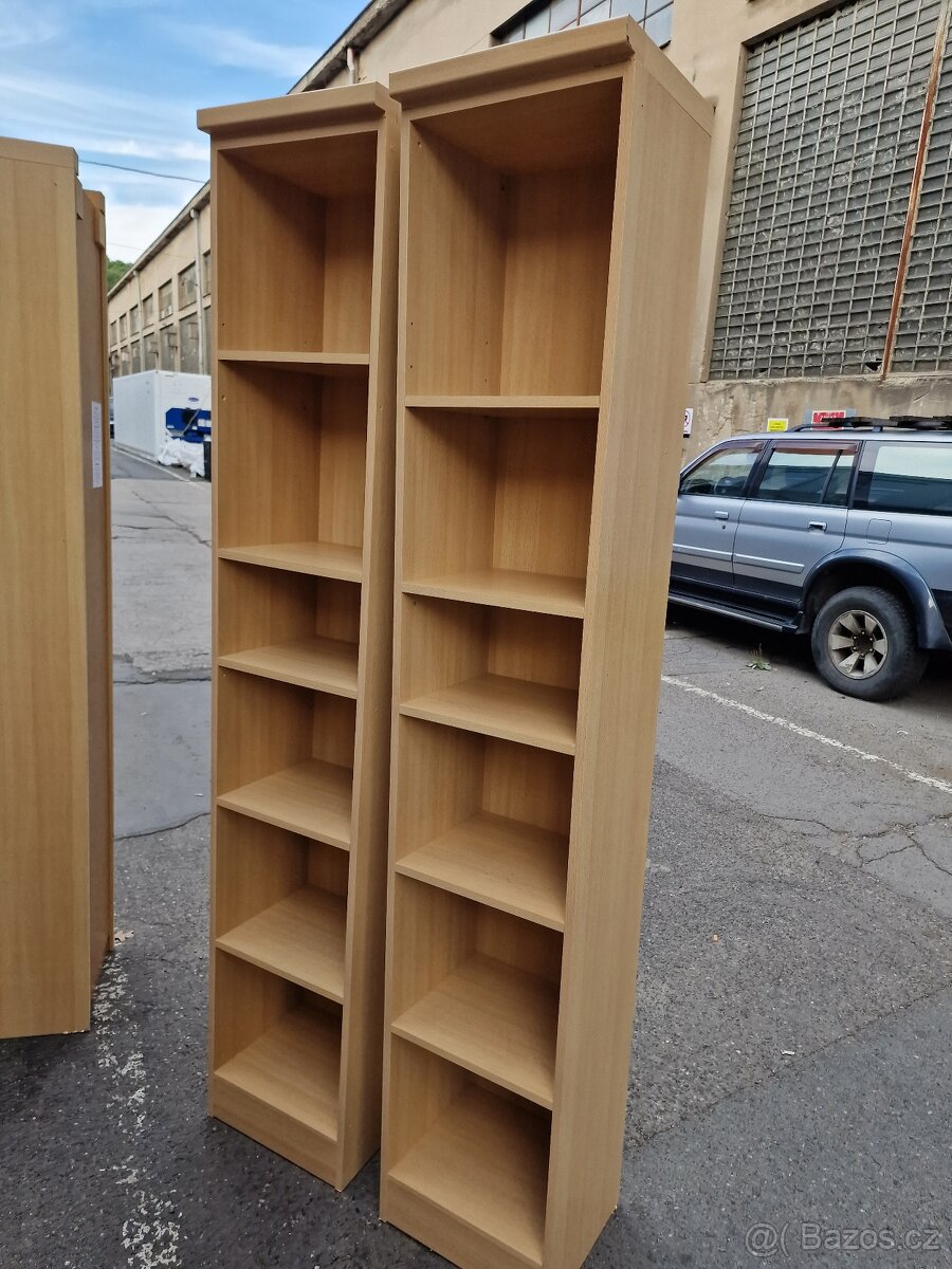 2x Regal knihovna 31x37 výška 202 cm