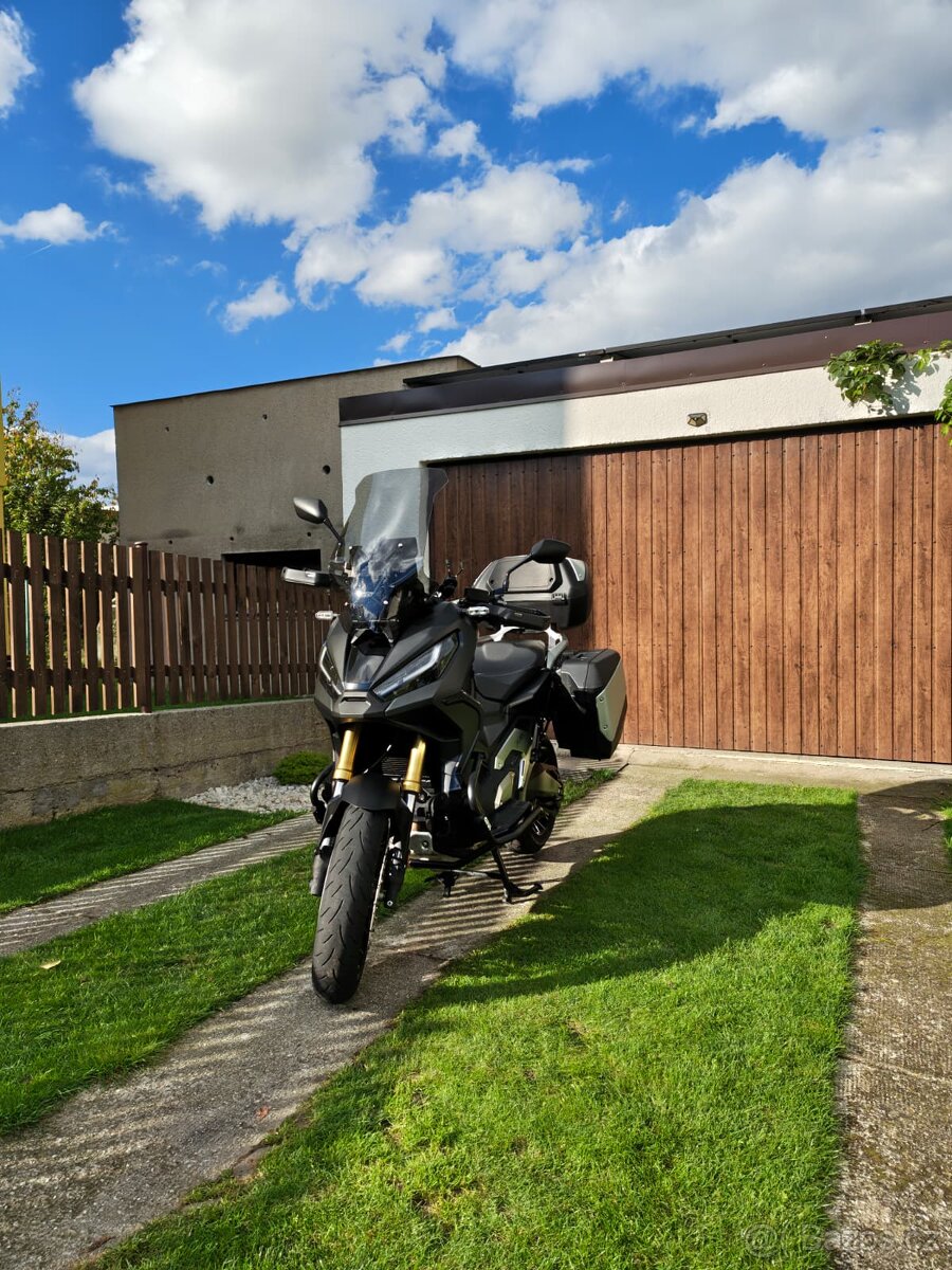 HONDA X-ADV 750 12000km.