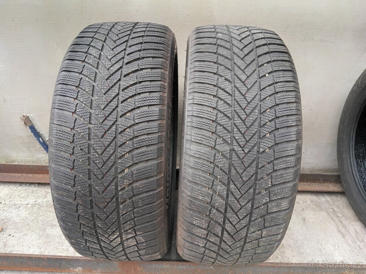2xzimní pneu 25/45/20.Bridgestone.