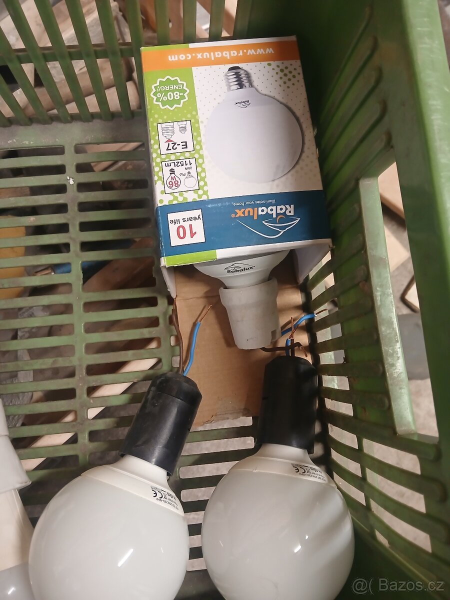 žárovka led