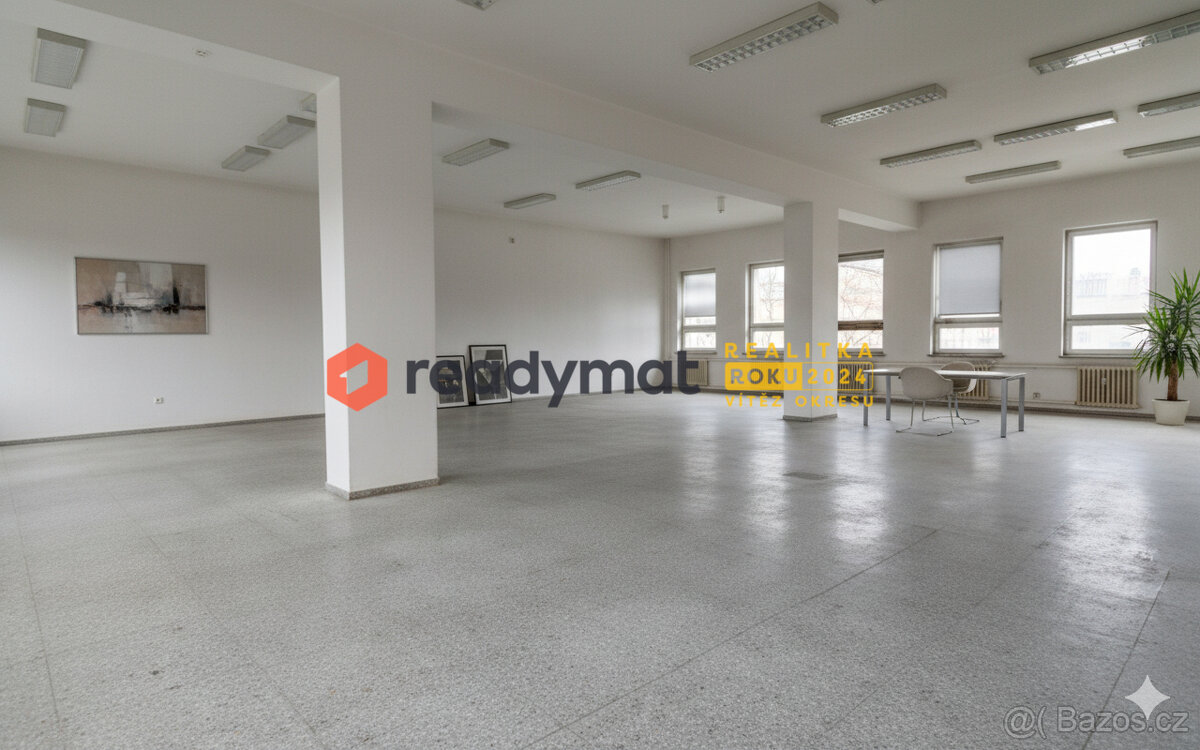 Pronájem vytápěných skladových / výrobních prostor – 190 m2,
