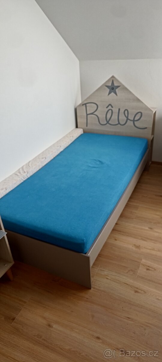 2x Dětská postel se záhlavím