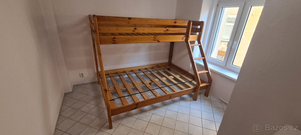 Třílůžková palanda - patrová postel z borovice