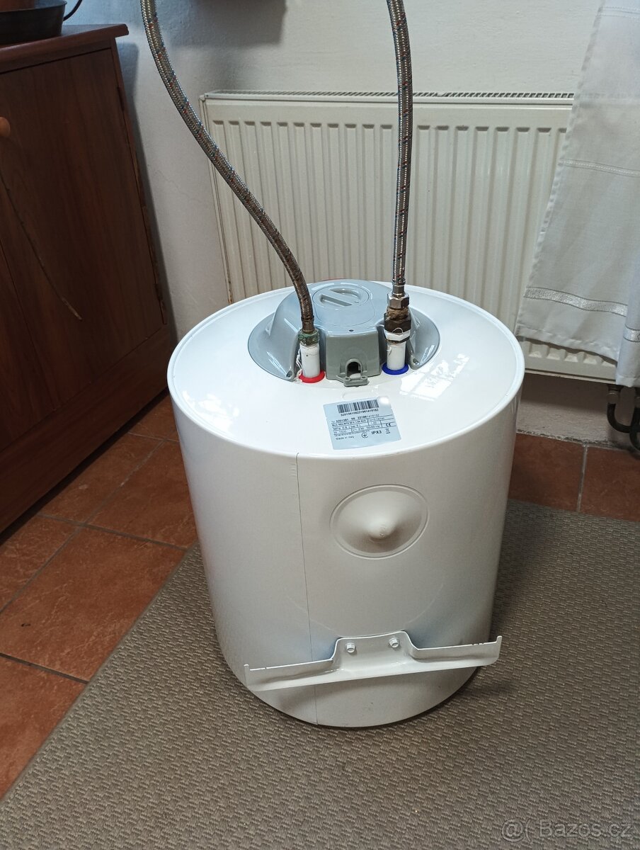 Elektrický ohřívač vody