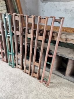 5polí Haki lešení