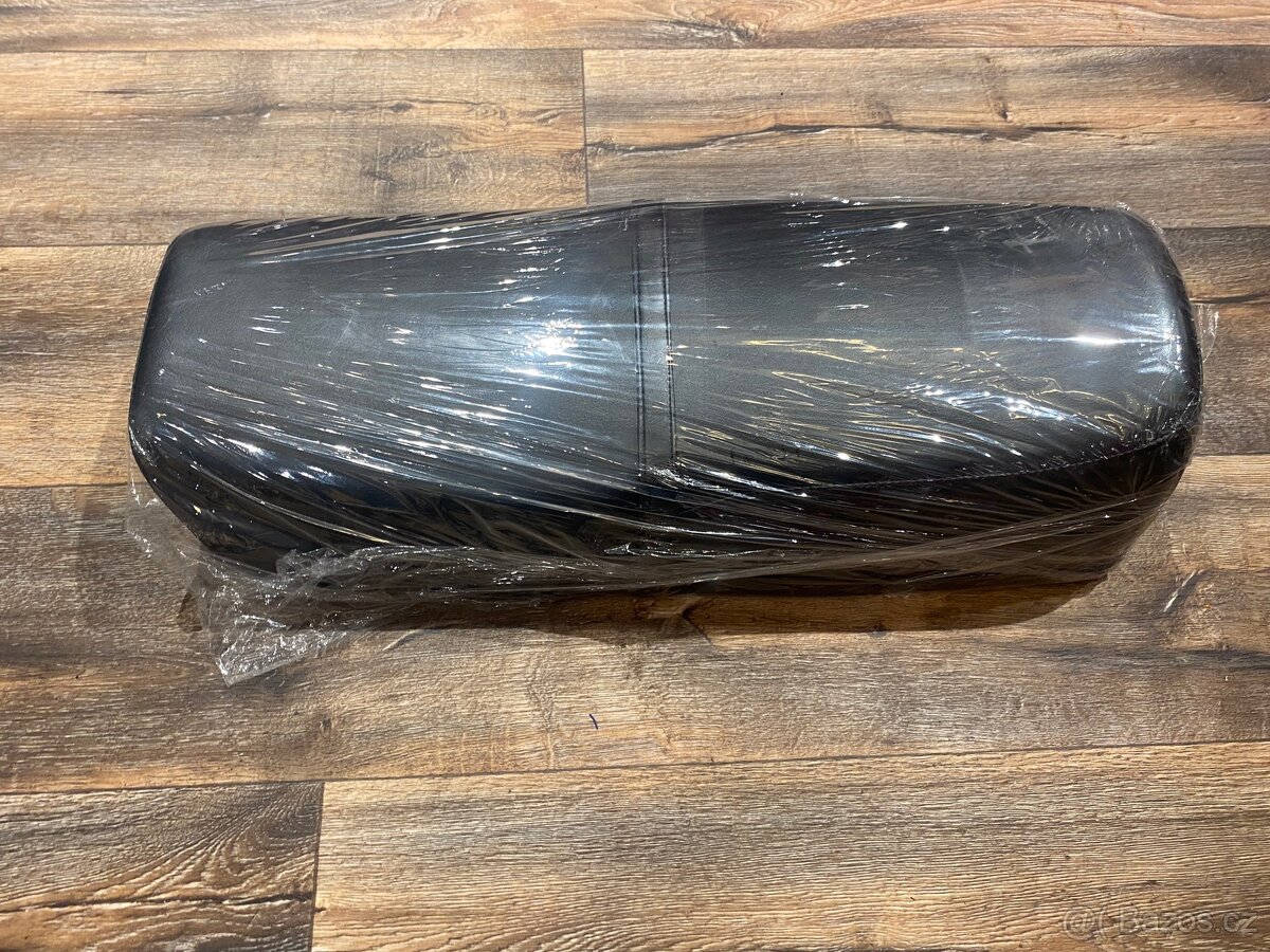 Jawa 250 350 bizon, nove české sedlo