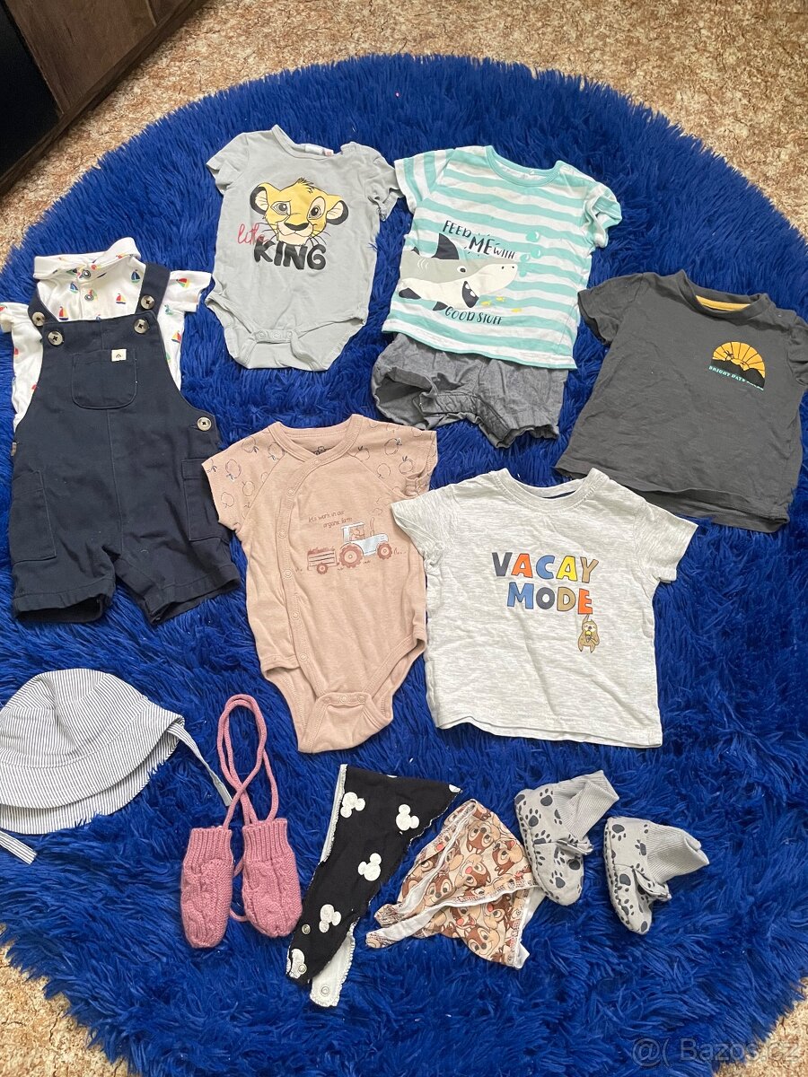 Balík dětského oblečení – velikost 62–68 ( 20 ks)