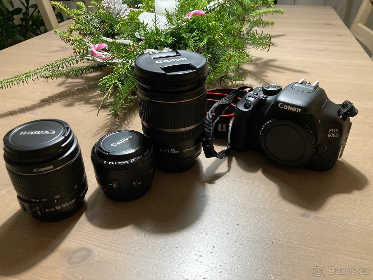 Zrcadlovka Canon + sada objektivů