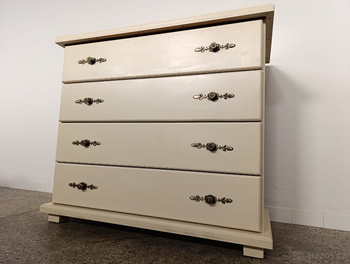 Šuplíková komoda, rustikální styl, Nábytek s příběhem