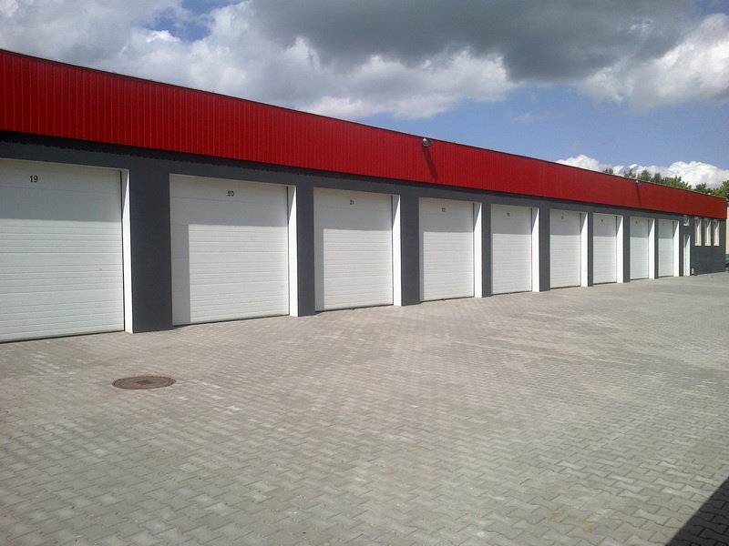 Garáž Milovice 9 ks