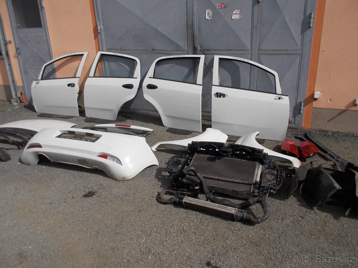 Karosářské díly Fiat Grande Punto bílá