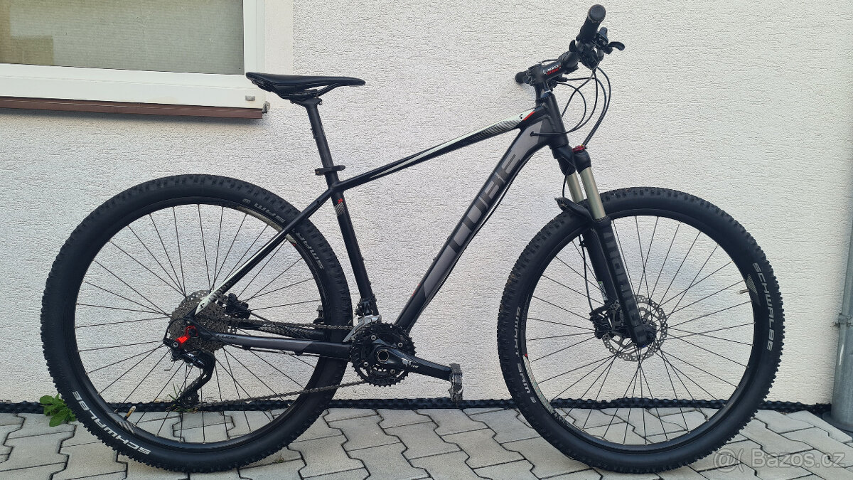 CUBE ACID 29, vzduchová vidlice, Shimano XT, Rám 19