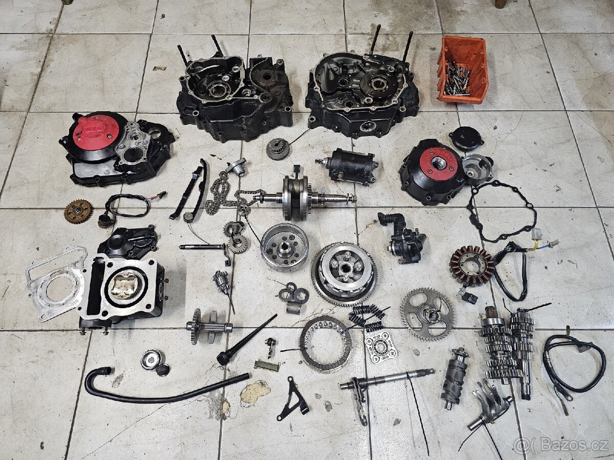 Části motoru Daelim VJF 125 VJF125 Roadsport Roadwin