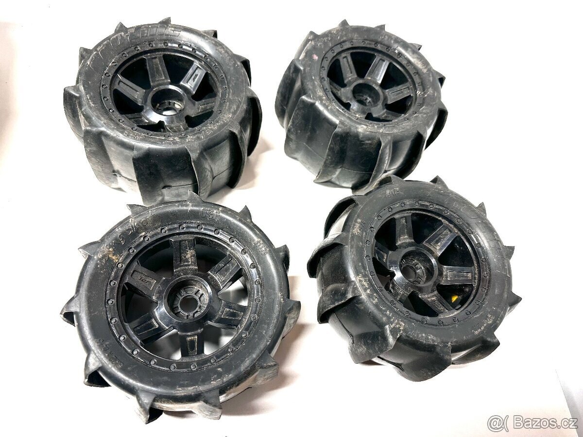 4x zánovní kolo Pro-Line SlingShot 3.8
