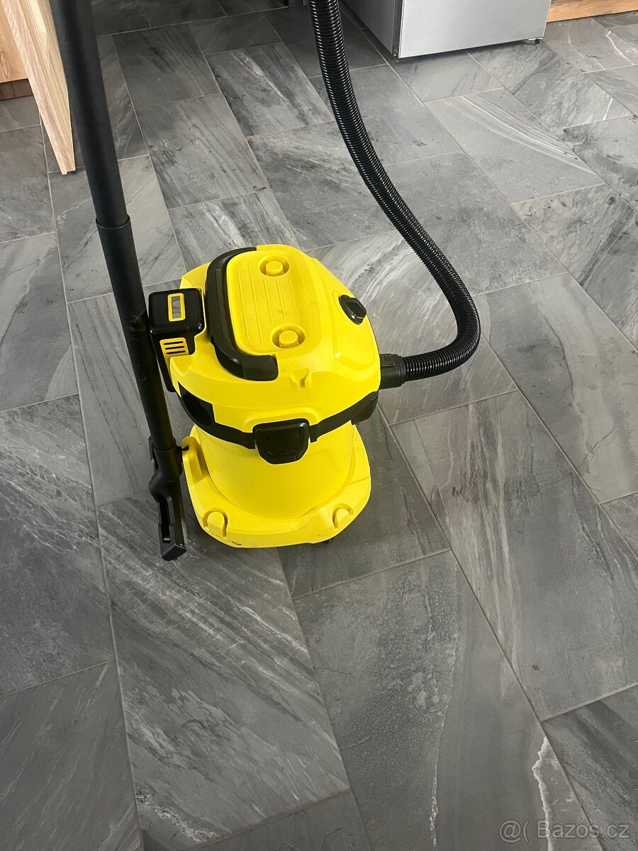 Karcher aku vysavač