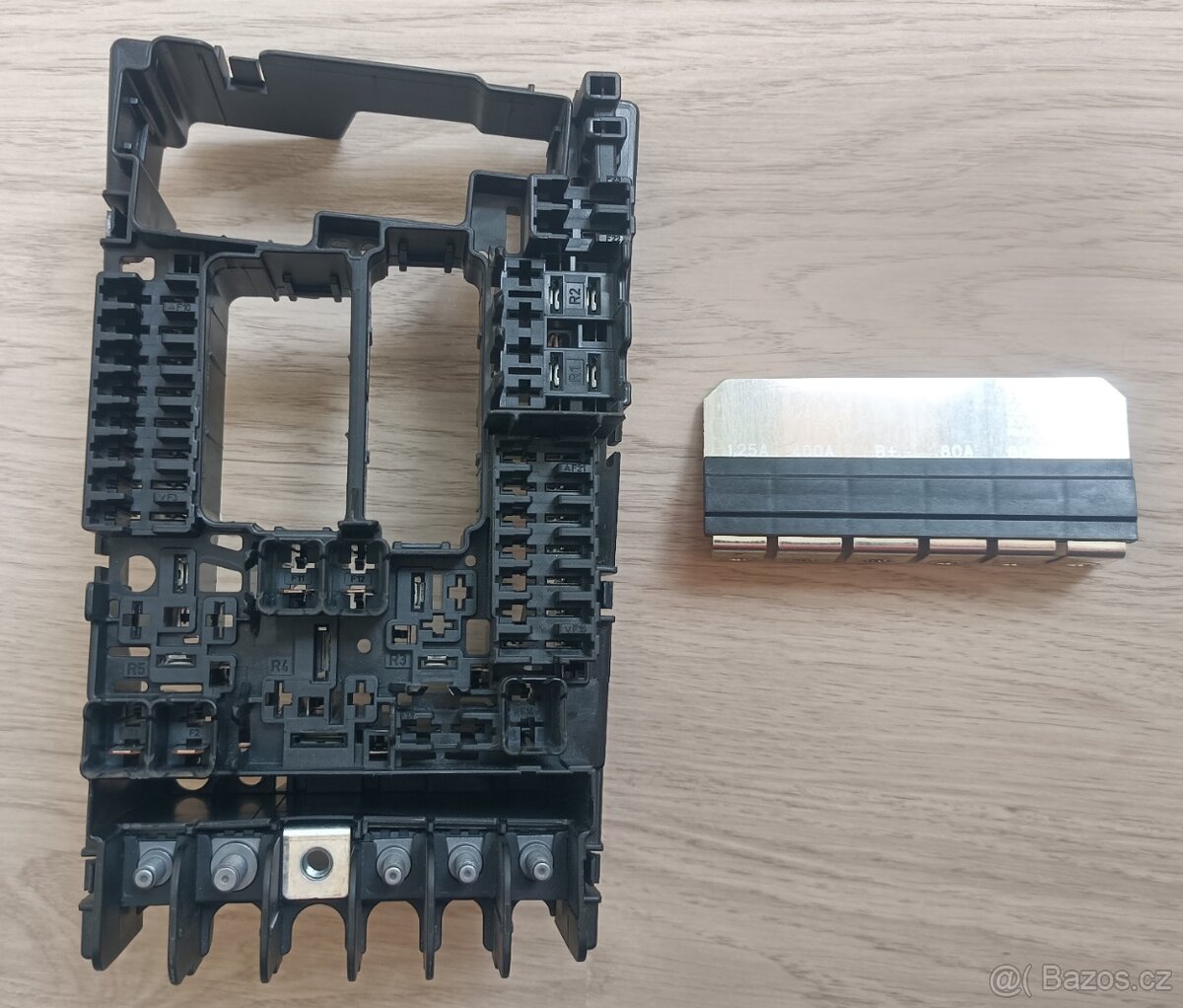 VW, ŠKODA, AUDI - pojistková skříň + hlavní pojistka