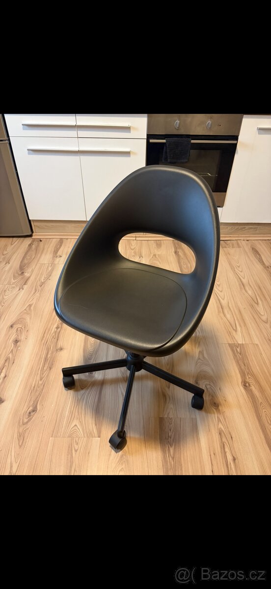 Ikea židle k psacímu stolu