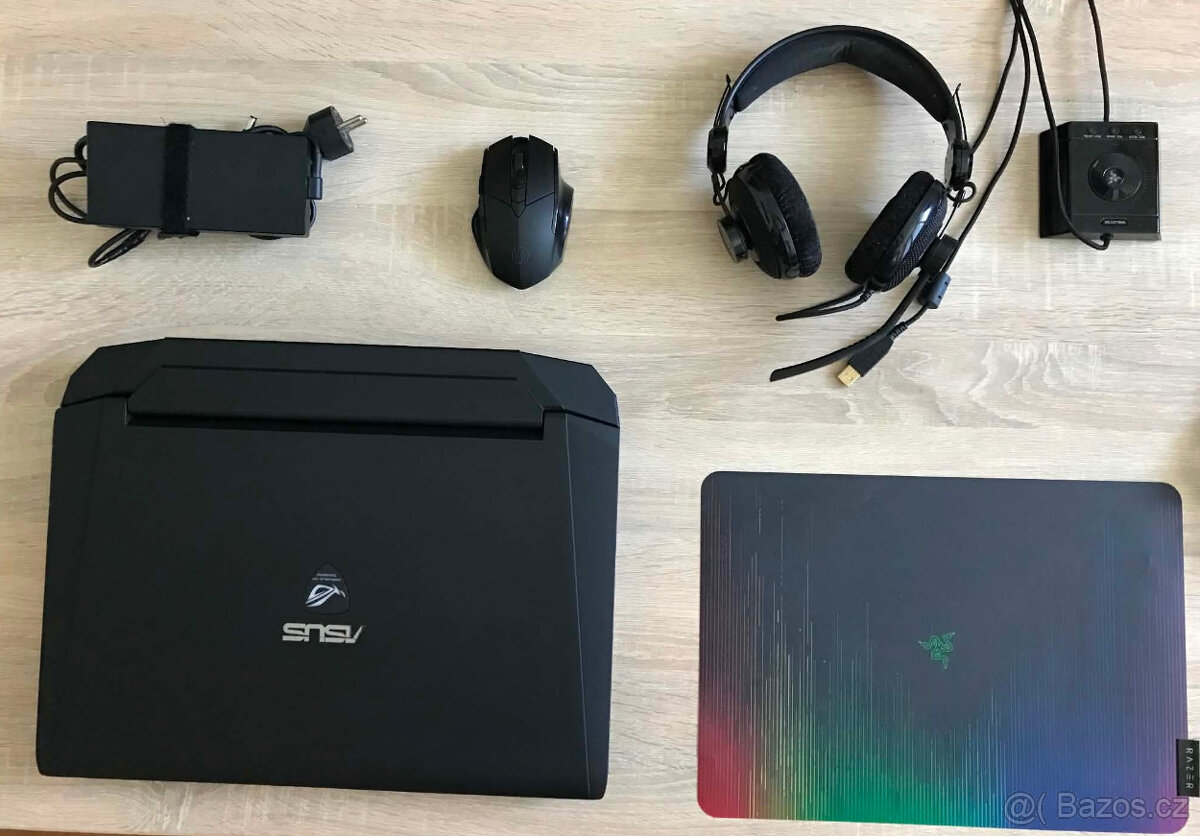 Herní Asus Rog G750 + příslušenství