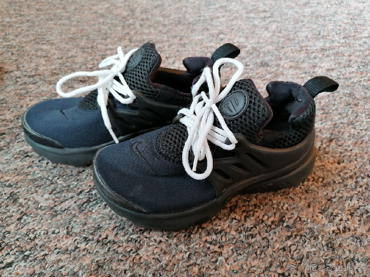 Chlapecké sport.boty Nike vel. 27,plátěné boty vel. 26