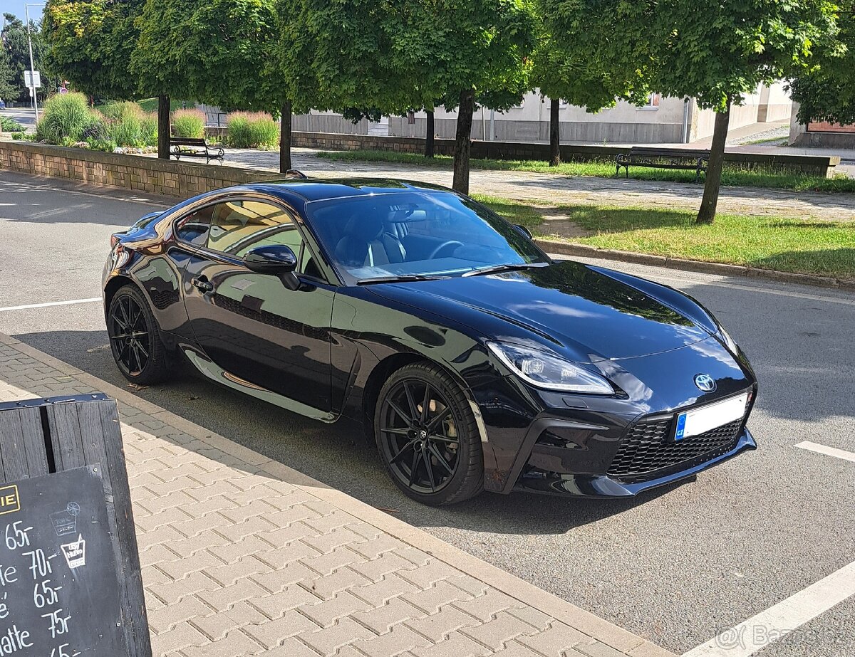 Toyota GR86 - manual, executive, dph.