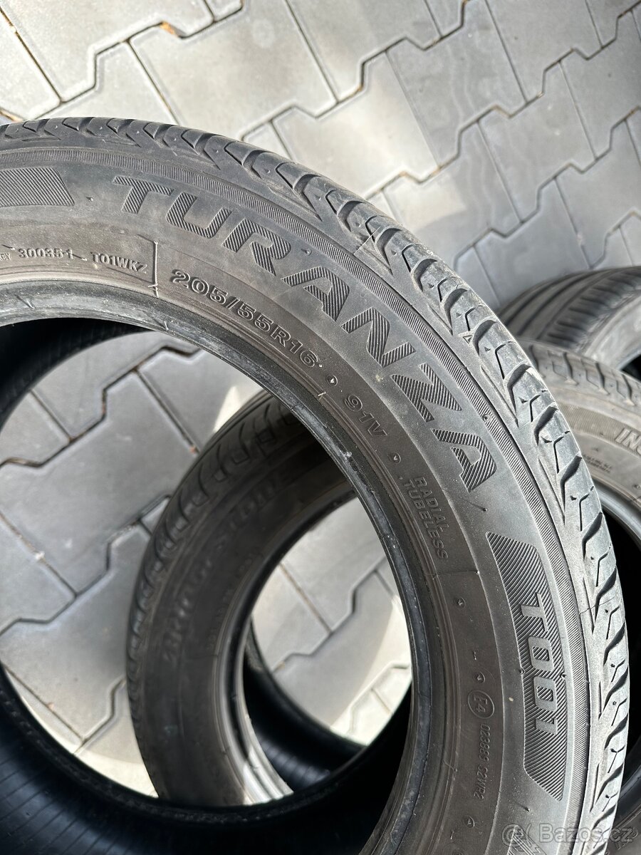 Bridgestone Turanza T001 205/55R16