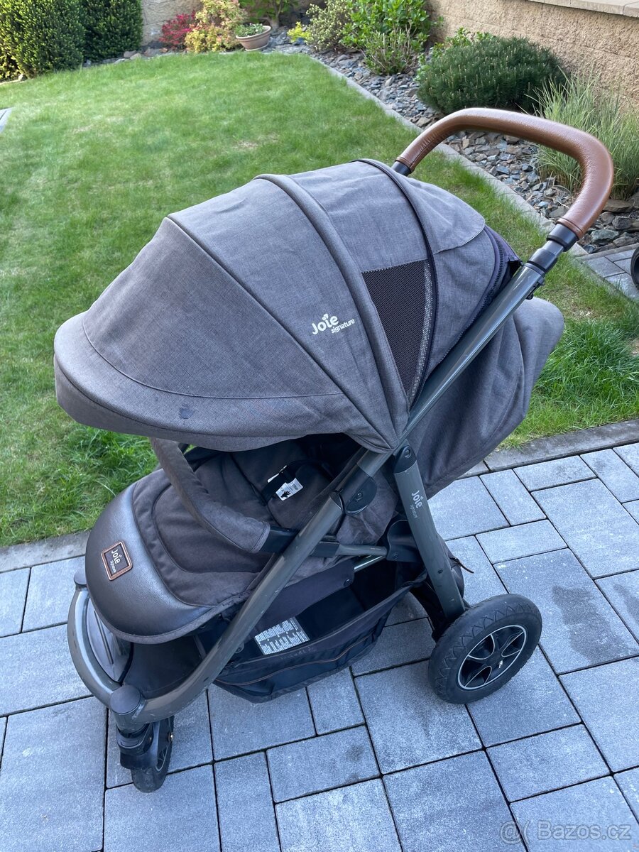 Sportovní kočárek Joie