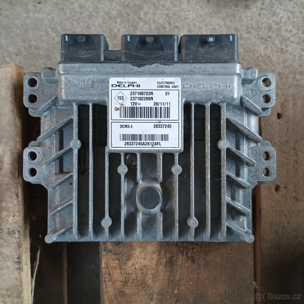 Renault Dacia Motorový počítač 237 100 703R
