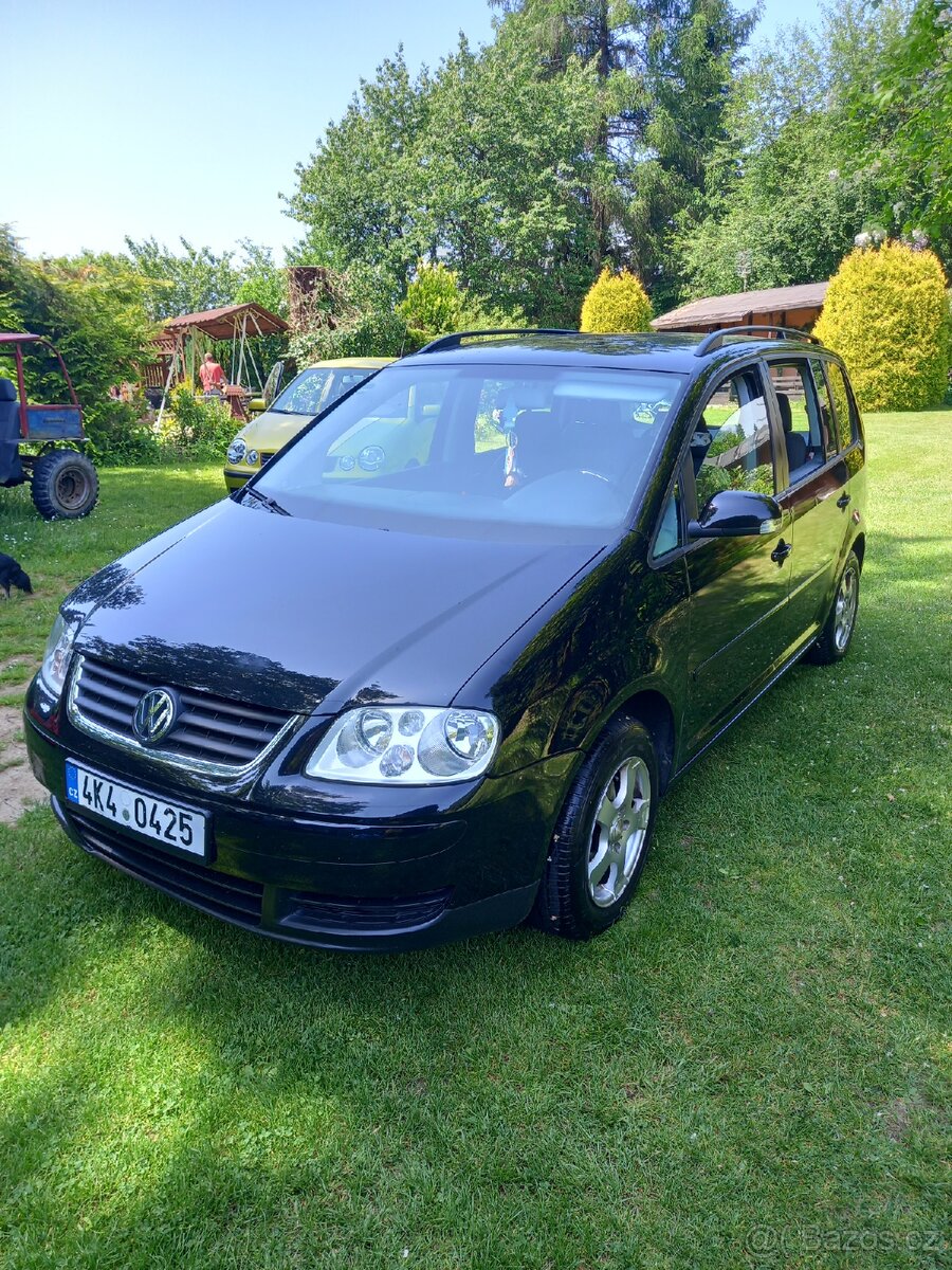 VW VOLKSWAGEN TOURAN