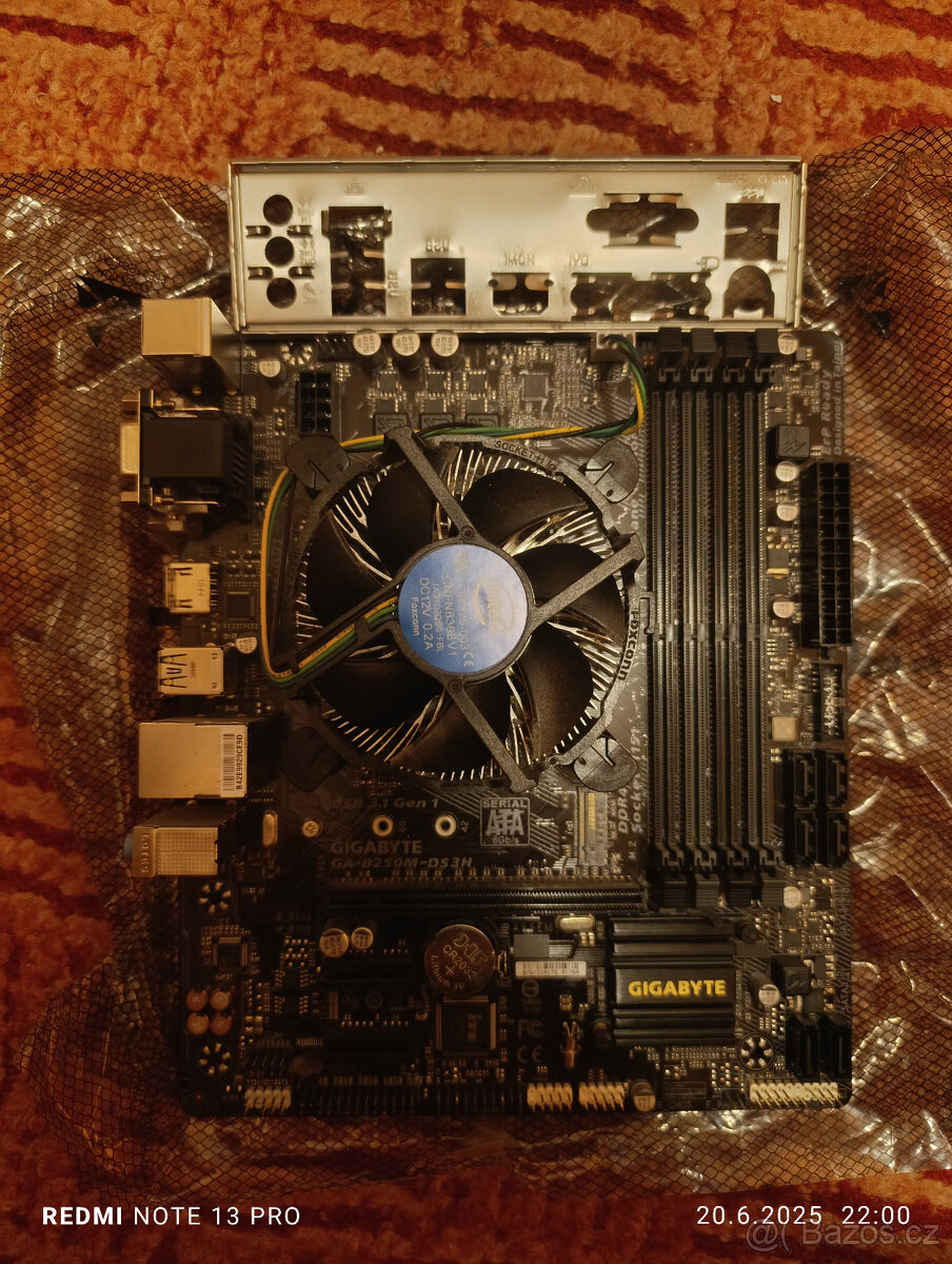 GIGABYTE B250M-DS3H + ZDARMA INTEL PENTIUM G4560