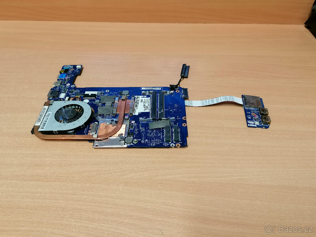 Lenovo IdeaPad U510 - funkční základní deska s CPU
