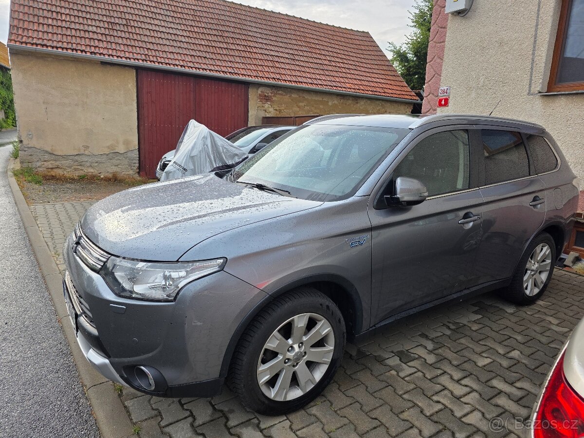 Mitsubishi Outlander PHEV