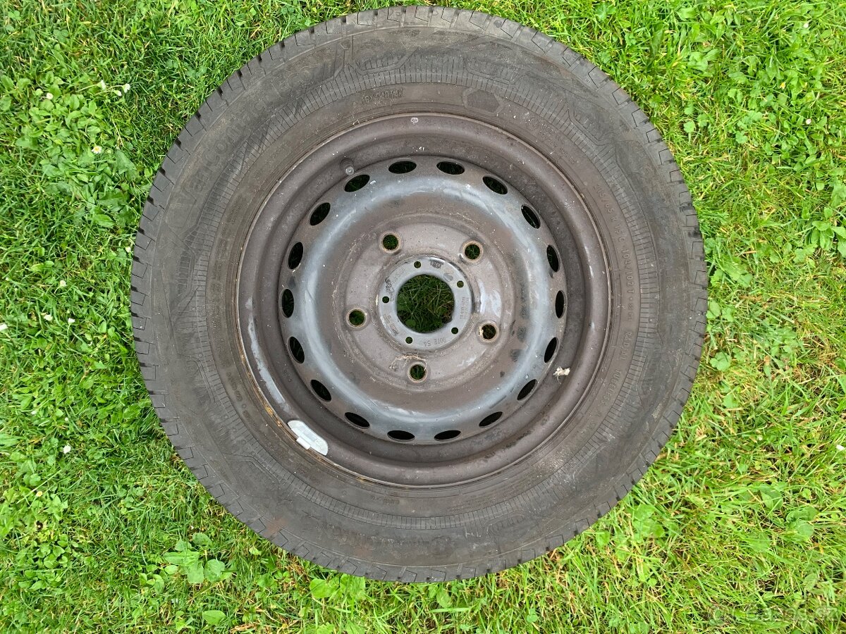 Letní pneu 215/65/15C
