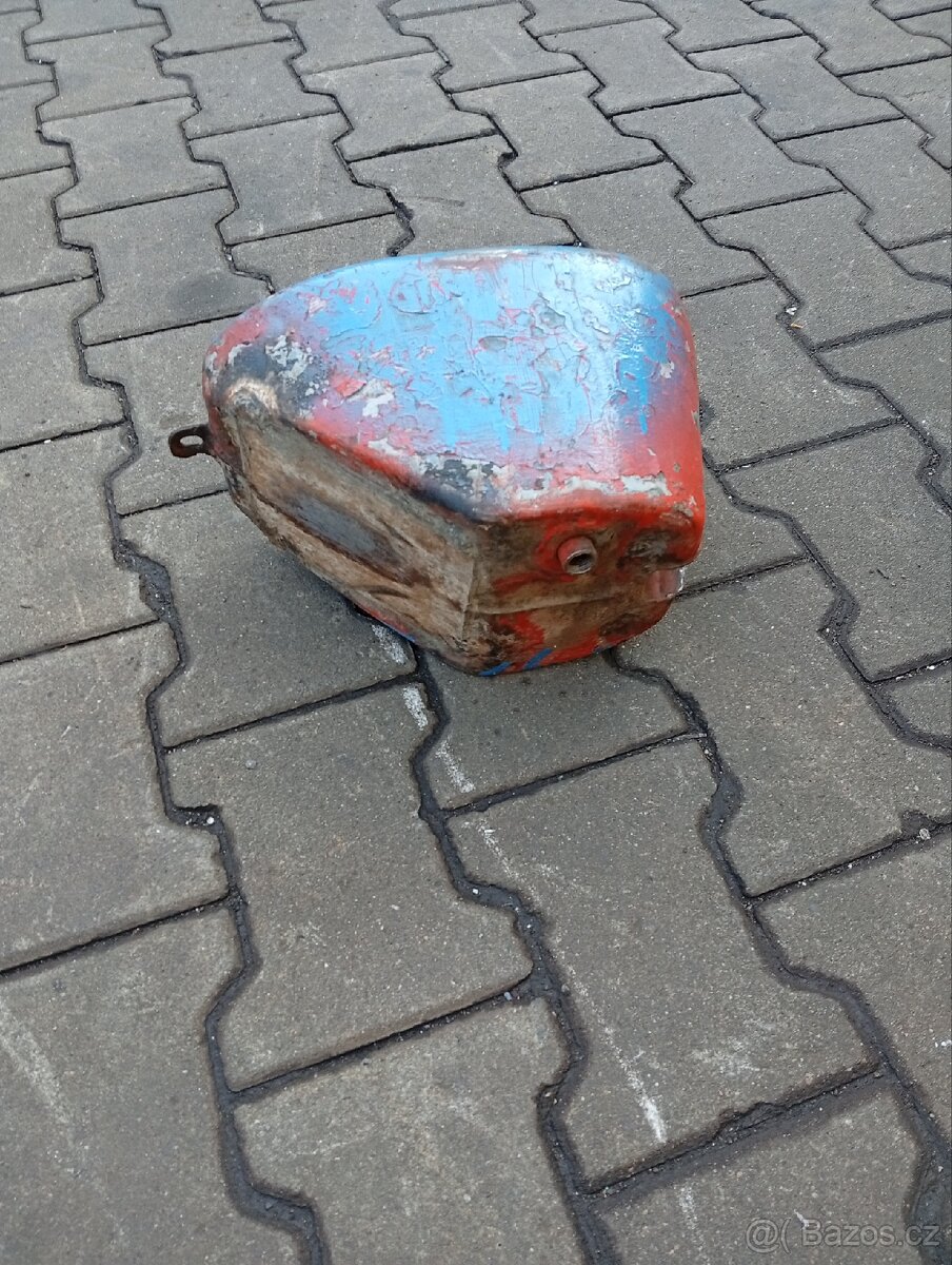 Nádrž Jawa pionýr