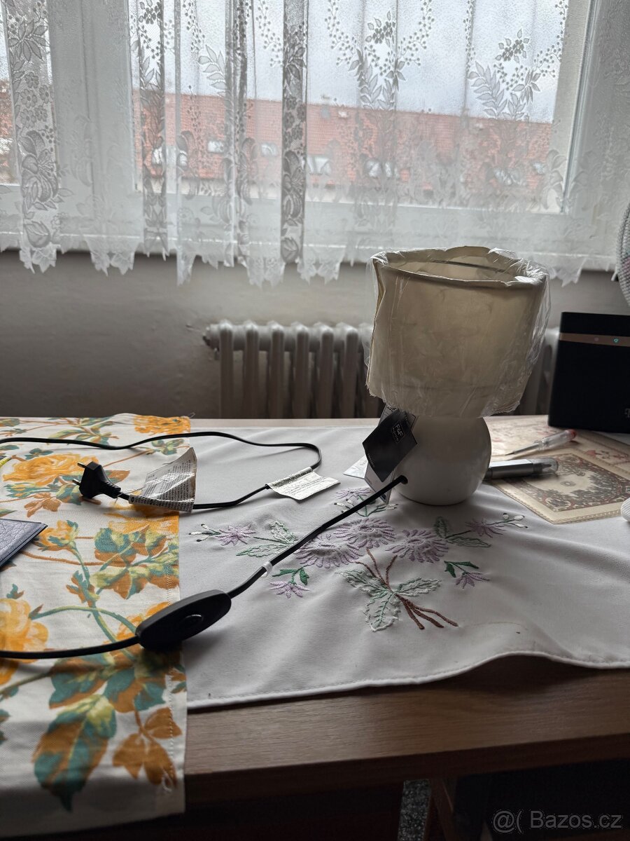 Lampička pokojová