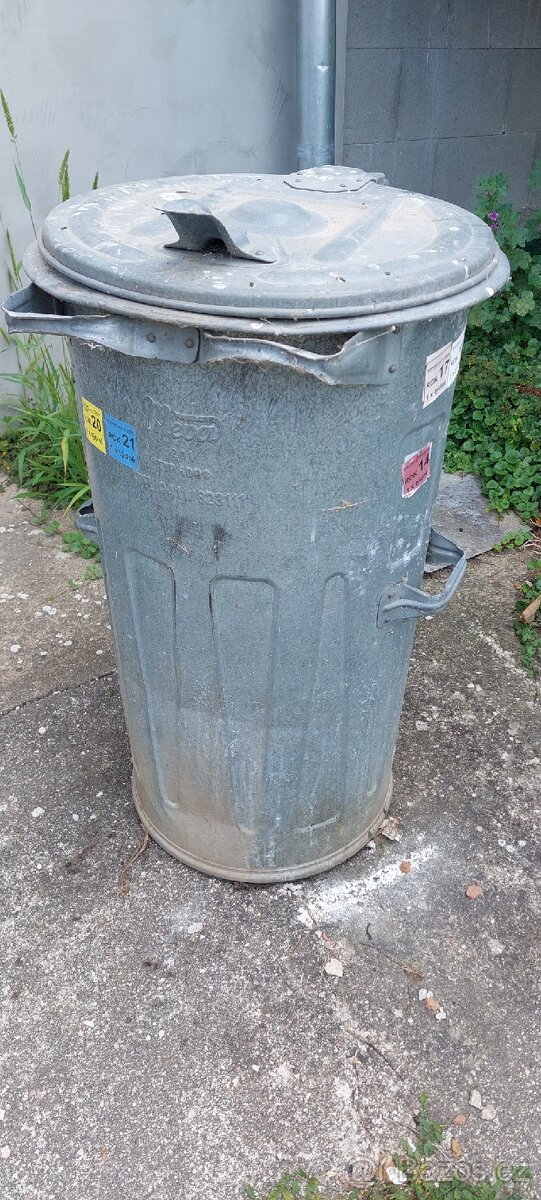 Popelnice plechová