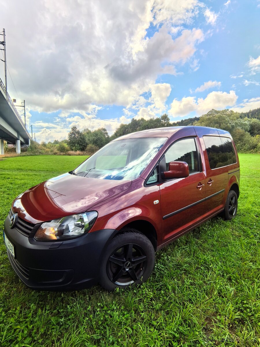 Vw Caddy, TSI, 5 míst, klima, tažné, výhřev
