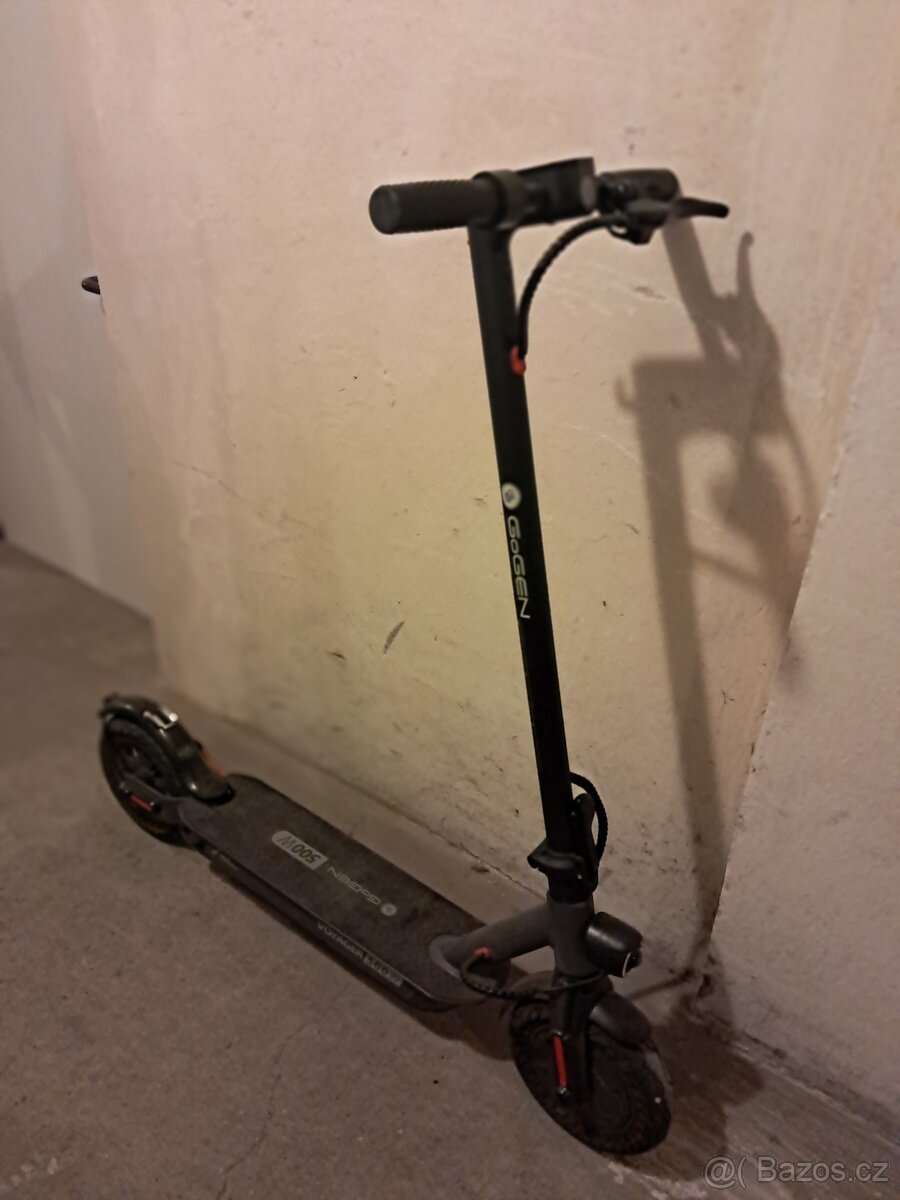 Elektronická koloběžka GoGen VOYAGER 500W S801