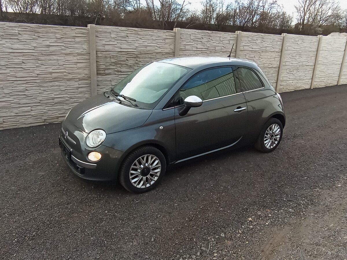 Fiat 500  1,1 benzín ,panorama,2015