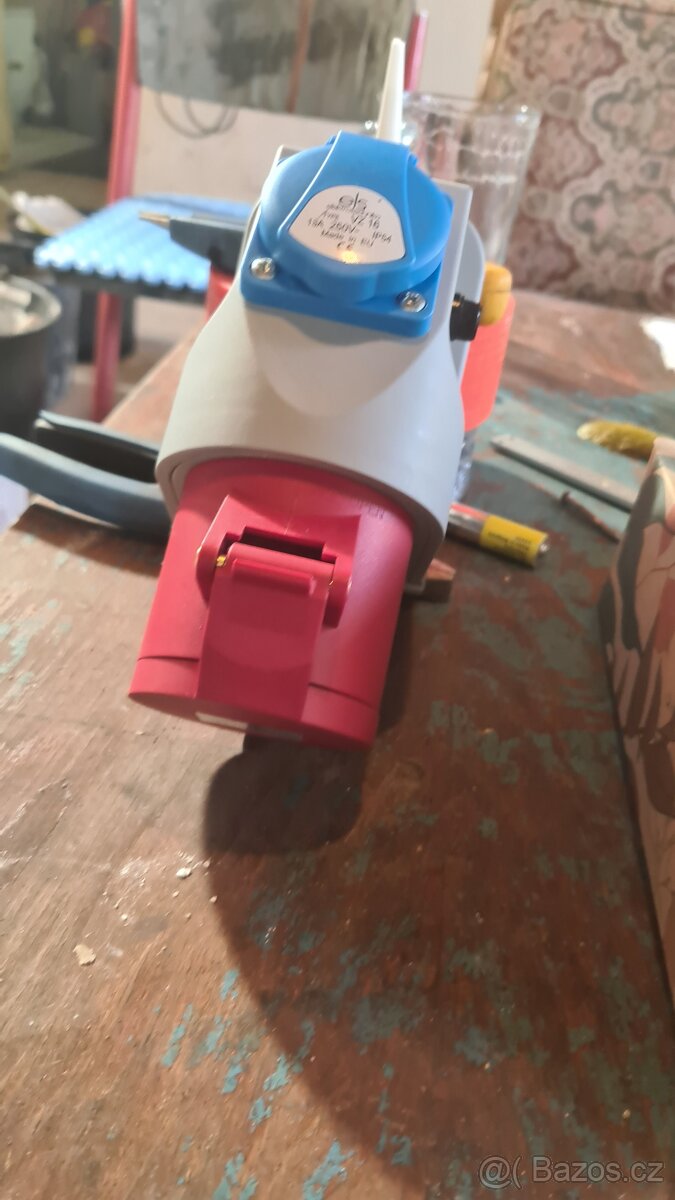 Zásuvka kombi 400V 32A+230V