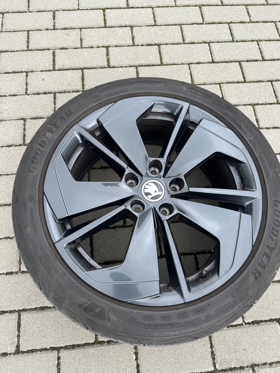 Prodám kola 225/45/18 letní 20 000 kč