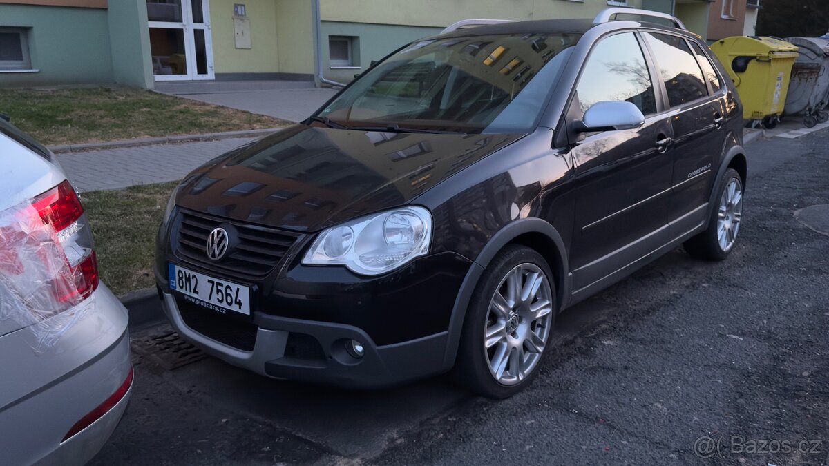 Volskwagen CROSS Polo