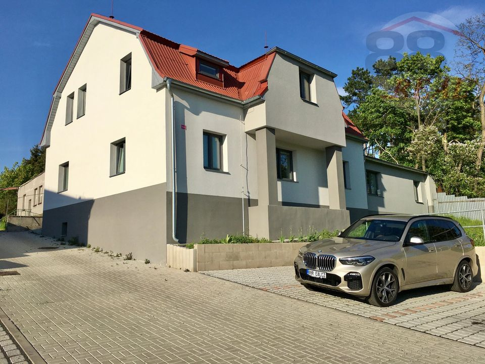 2+ kk, ulice Nádražní