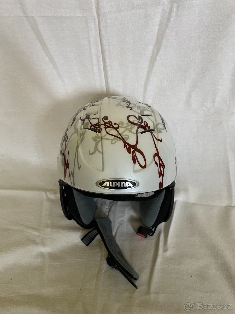 dámská lyžařská přilba