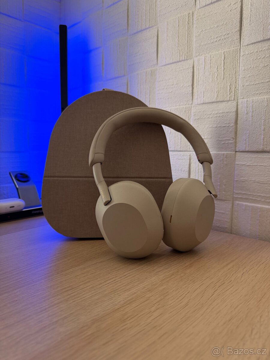 Sluchátka Sony WH-1000XM5